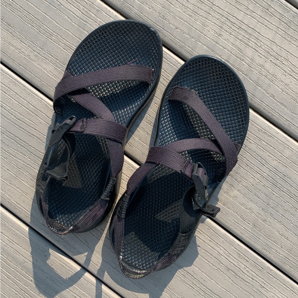 Black chacos
